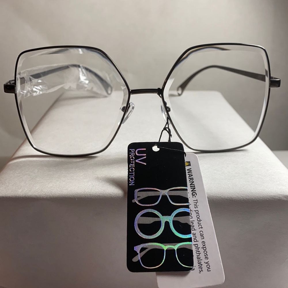 Classic Vintage Retro Style Clear Lens